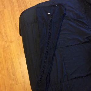 Victoria’s Secret Pink Yoga/Leggings Cross Patt.